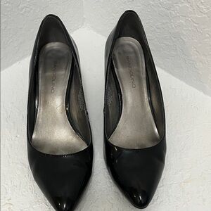 Bandolino Classic Black Patent Leather Heels